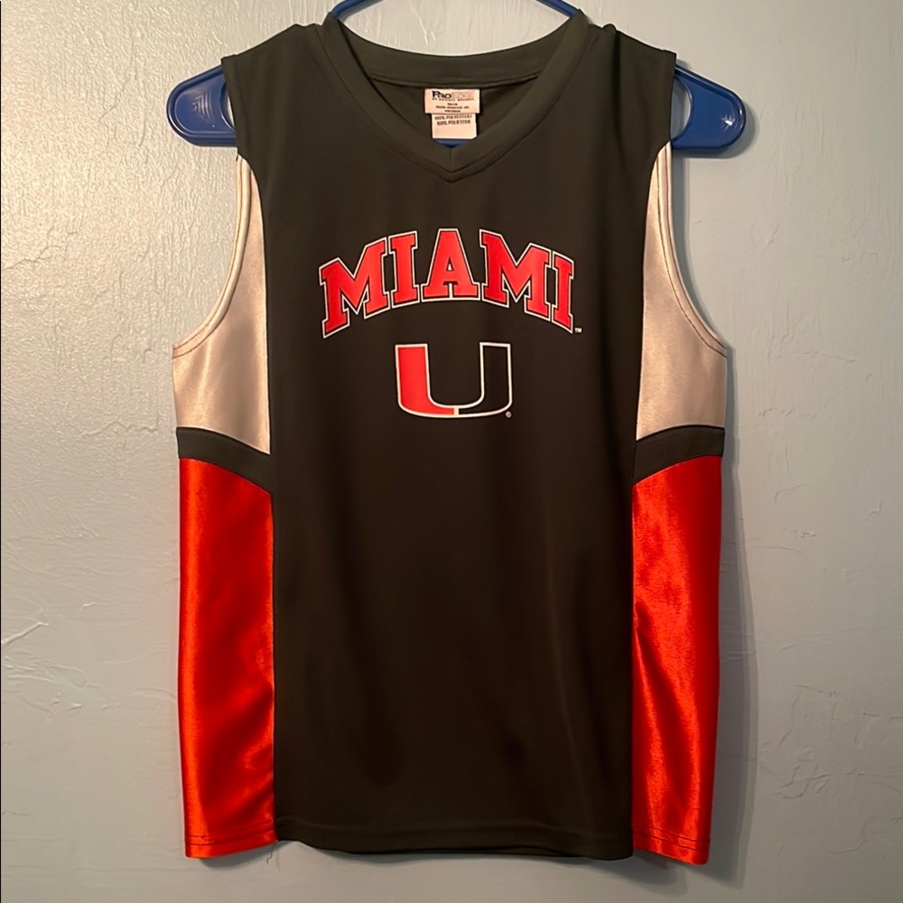 UM  Sleeveless Sports Jersey